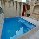 Charming House Of Character With Pool And Jacuzzi Vilă Qala