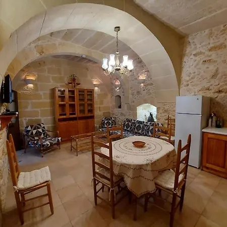 Charming House Of Character With Pool And Jacuzzi Villa Qala