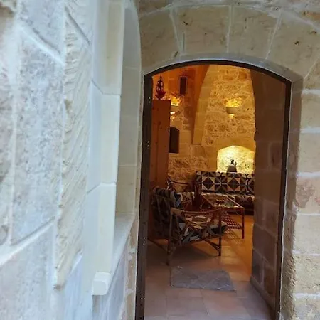 Charming House Of Character With Pool And Jacuzzi Villa *