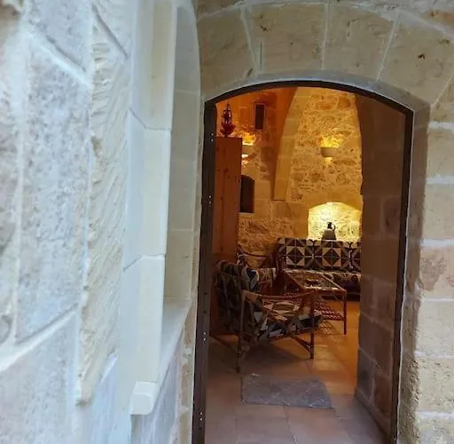 Charming House Of Character With Pool And Jacuzzi Villa *