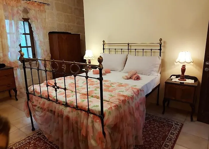 Charming House Of Character With Pool And Jacuzzi Villa